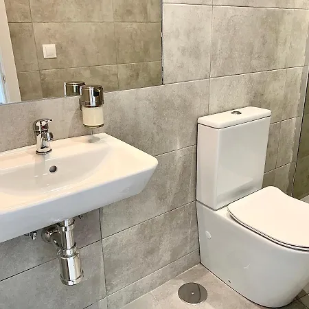 Easy House Apartment *