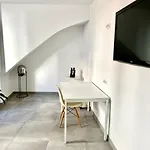 Easy House * نيرخا