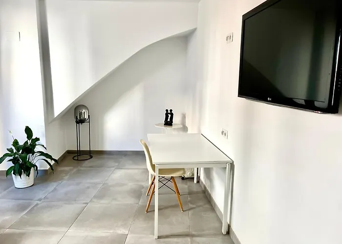 Easy House * Нерха